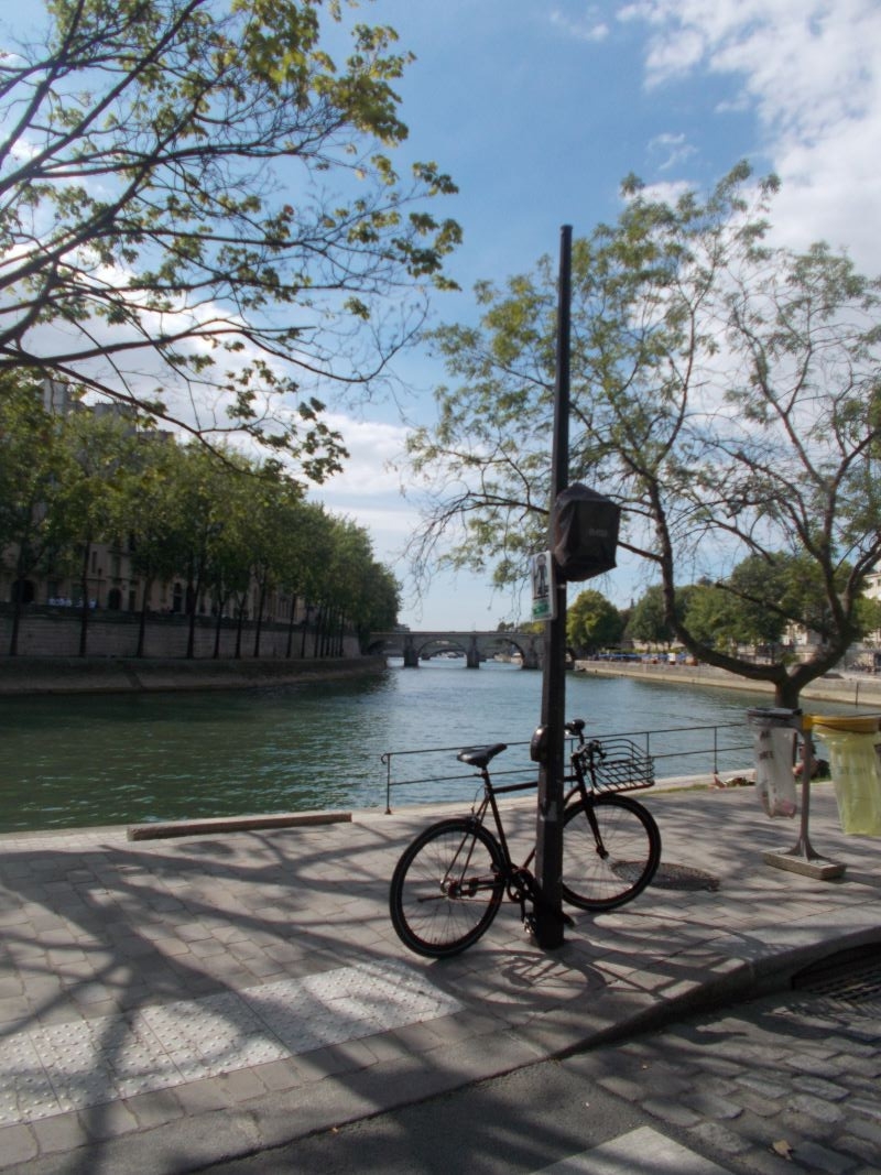 Velo et bord de seine